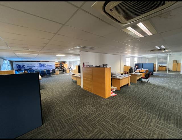 1,194M² OFFICE TO LET IN CENTURY CITY